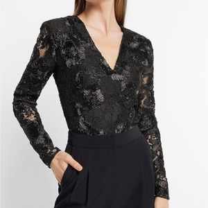 New Express lace black sexy v neck bodysuit blouse top sz M floral flower